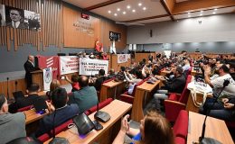 Egeşehir’de toplu sözleşme sevinci “Son nefesime kadar emeğin hakkını koruyacağım”