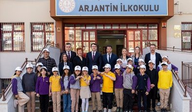 “Şehrin Akıllı Çocukları” Projesi, çocuklarda trafik kuralları konusunda bilinç oluşturmaya devam ediyor!