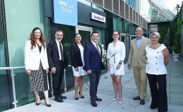 DenizBank, yenilediği kliniğinde, senCard iş birliğiyle diş tedavisini de kapsayan entegre sağlık ve sigortacılık hizmeti sunuyor