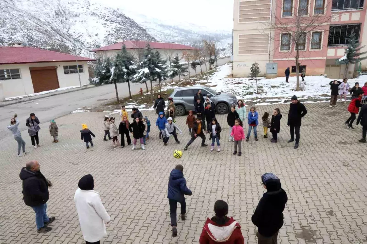 Muş’ta Yöresel Oyunlarla Teknoloji Bağımlılığına Mücadele
